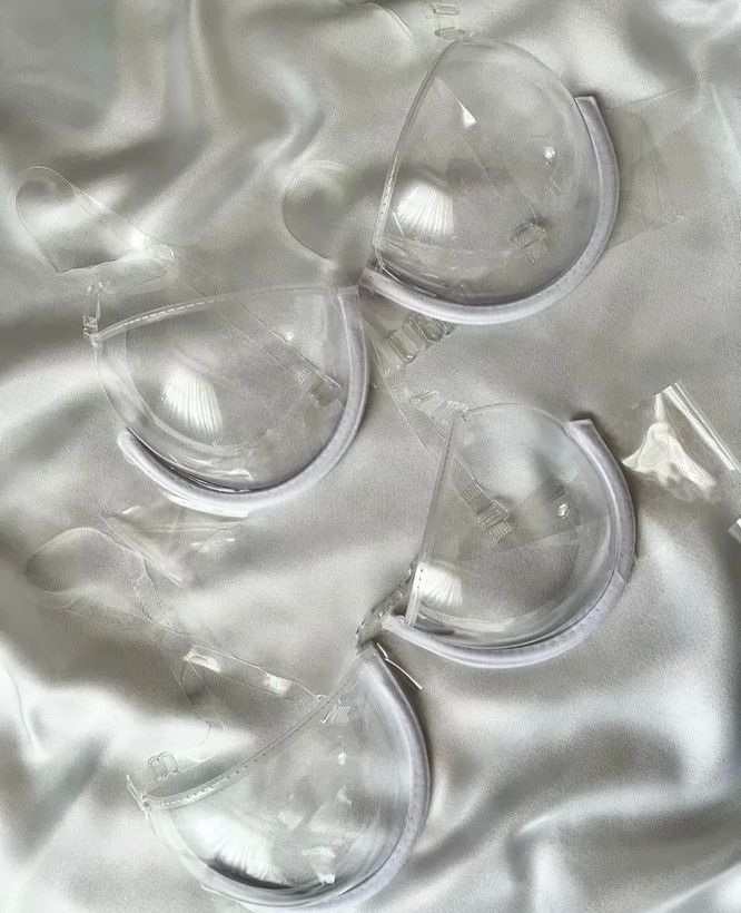 سوتین شیشه ای (سوتین استخری)